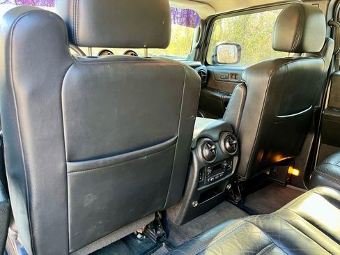 Used 2005 HUMMER H2 Luxury w/ Preferred Equipment Group image 21