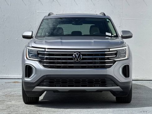 Used 2024 Volkswagen Atlas SE w/ Panoramic Sunroof Package AWD/4WD image 8
