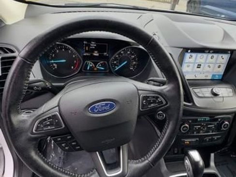 Certified 2019 Ford Escape SE image 14