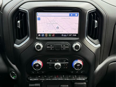 Used 2022 GMC Sierra 1500 AT4 w/ AT4 Premium Package AWD/4WD image 22