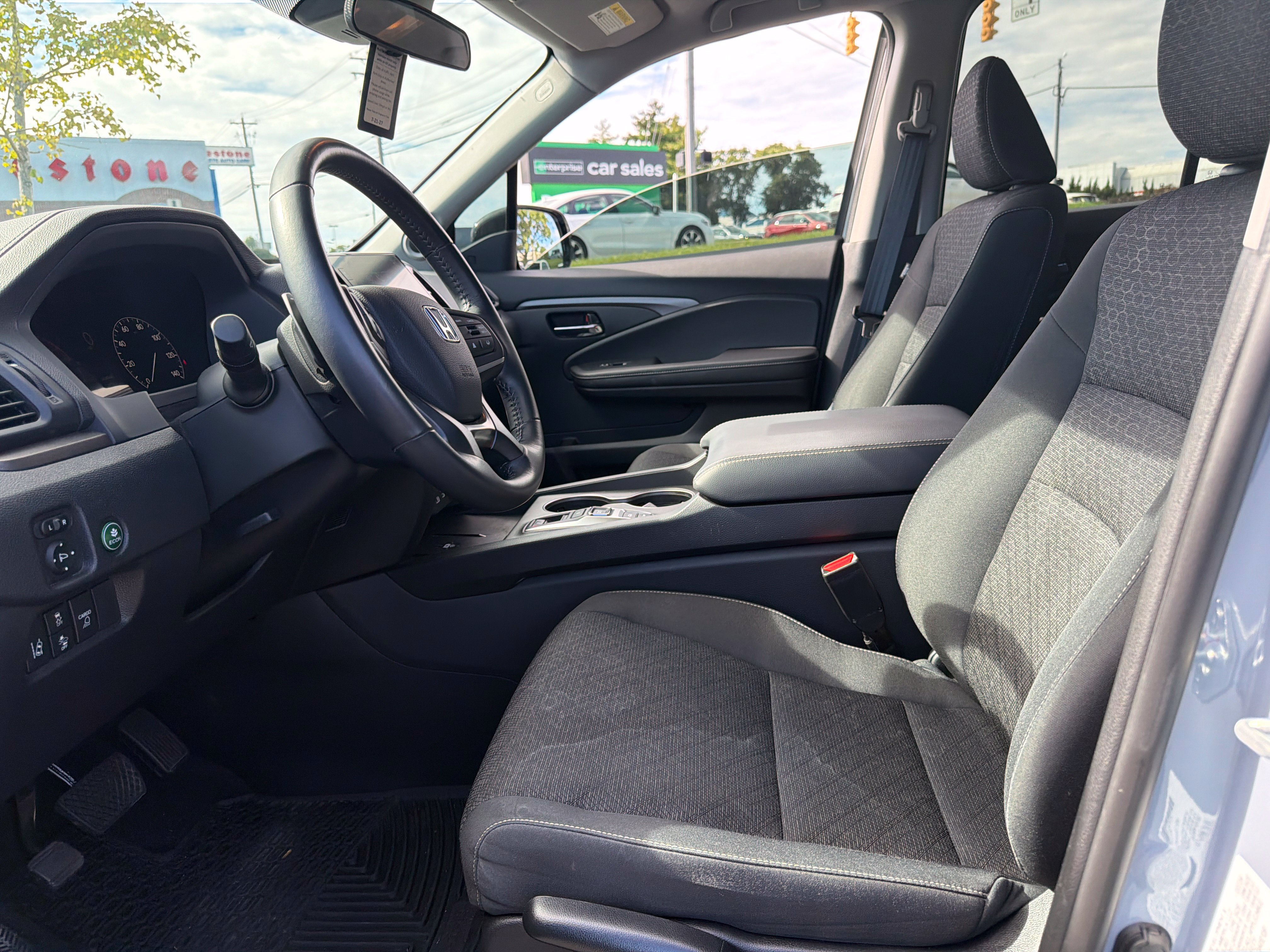 Used 2024 Honda Ridgeline Sport image 2