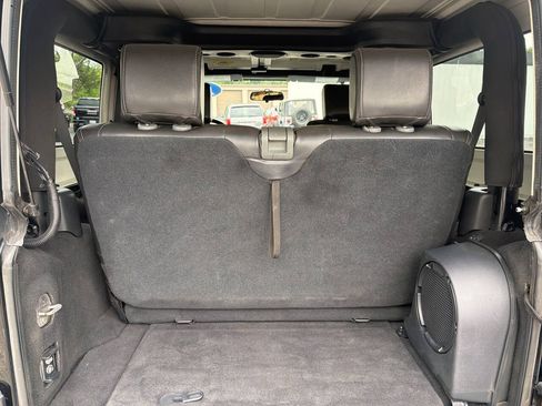 Used 2009 Jeep Wrangler Rubicon w/ Dual Top Group AWD/4WD image 19