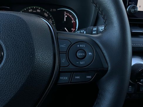 Used 2025 Toyota RAV4 XLE image 35