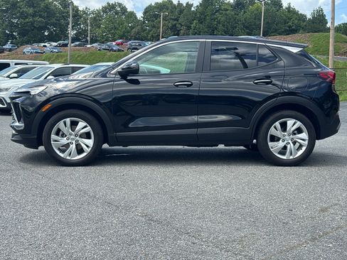 Used 2024 Buick Encore GX Preferred w/ Comfort Package FWD image 8