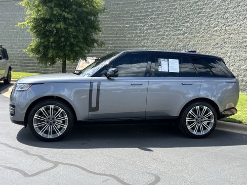 Used 2023 Land Rover Range Rover SE AWD/4WD image 4