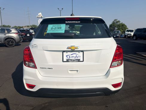 Used 2021 Chevrolet Trax LS AWD/4WD image 7