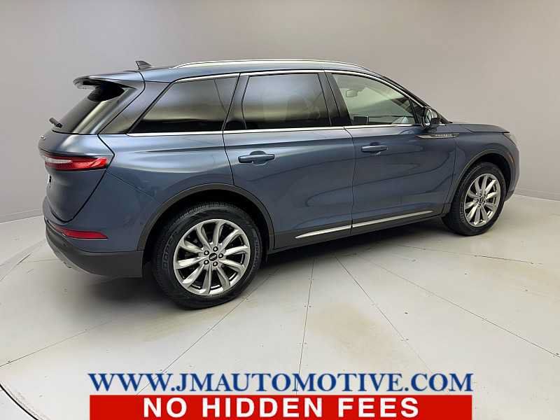 Used 2022 Lincoln Corsair AWD w/ Premium Package image 5