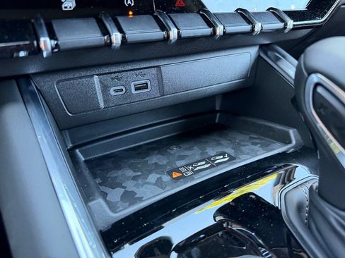 New 2026 GMC Canyon AT4 w/ Technology Plus Package AWD/4WD image 33
