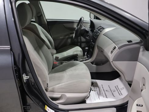 Used 2010 Toyota Corolla LE image 21
