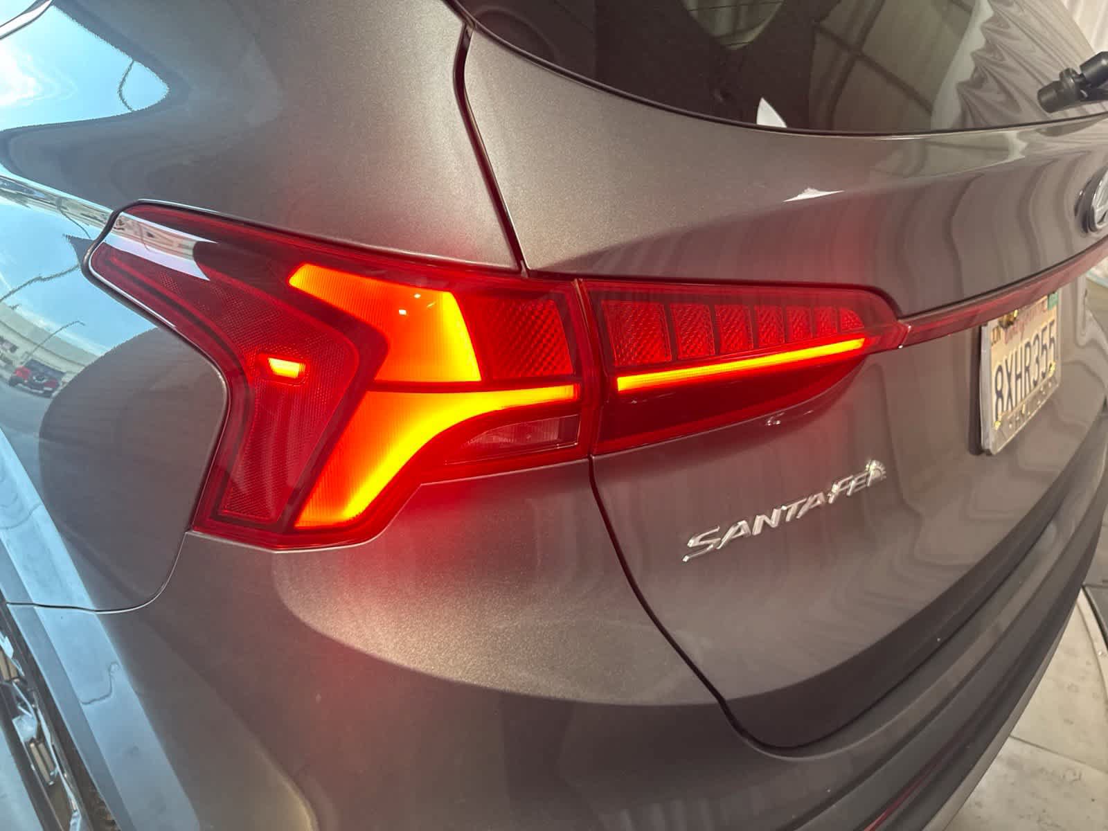 Used 2021 Hyundai Santa Fe Limited AWD/4WD image 10
