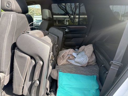 Used 2022 Chevrolet Tahoe High Country image 17