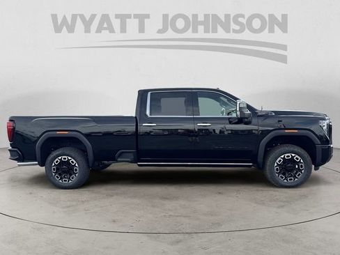New 2026 GMC Sierra 3500 Denali Ultimate w/ LPO, Black Badging Package AWD/4WD image 6