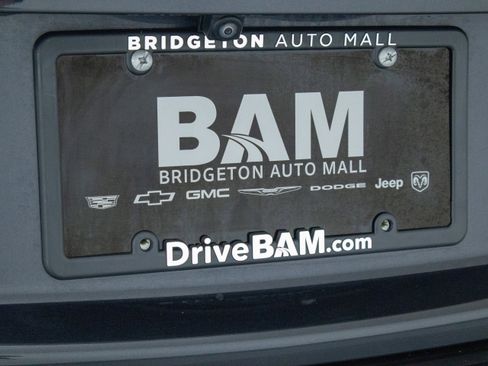 Used 2023 Chevrolet Malibu LT FWD image 9