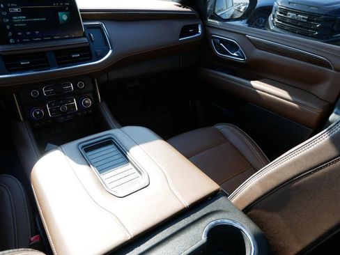 Used 2023 Chevrolet Tahoe High Country image 14