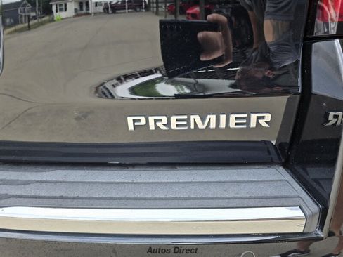 Used 2019 Chevrolet Suburban Premier w/ Premier Plus Edition AWD/4WD image 45