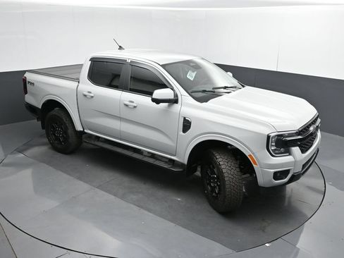 Used 2026 Ford Ranger Lariat w/ FX4 Off-Road Package AWD/4WD image 32