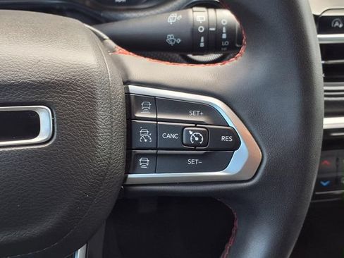 Used 2025 Jeep Compass Trailhawk AWD/4WD image 22