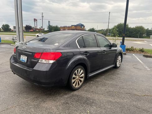 Used 2010 Subaru Legacy 2.5i Limited AWD/4WD image 3