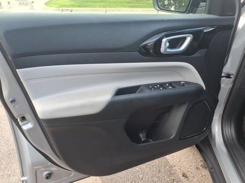 Used 2023 Jeep Compass Limited AWD/4WD image 8