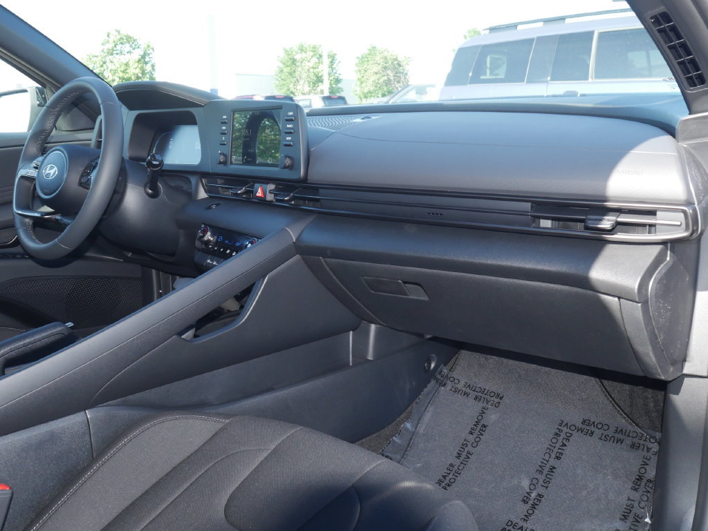 New 2026 Hyundai Elantra Sport FWD image 21