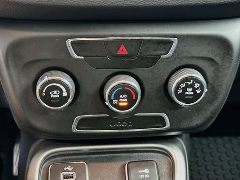 Used 2018 Jeep Compass Sport FWD image 23