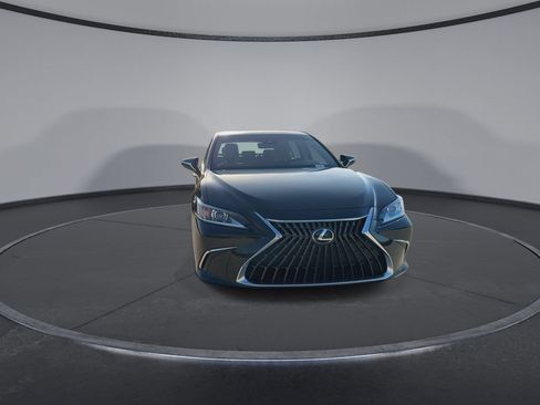 Used 2025 Lexus ES 350 w/ Premium Package FWD image 3