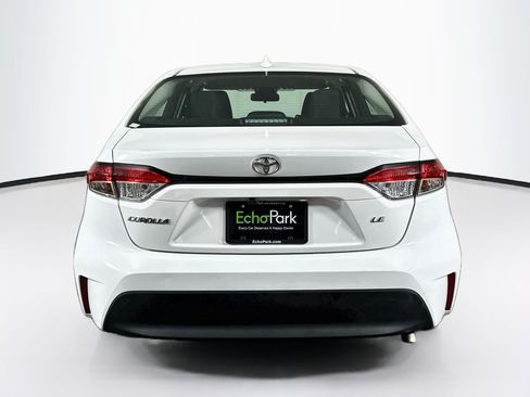 Used 2025 Toyota Corolla LE FWD image 7