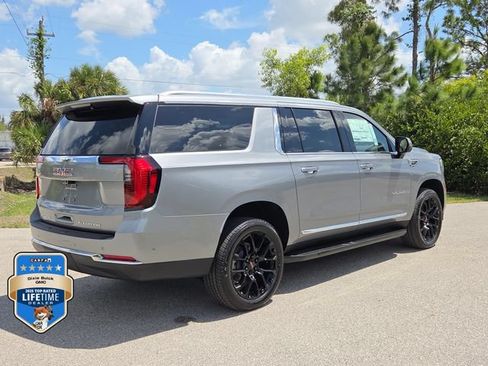 New 2026 GMC Yukon XL Elevation w/ Elevation Premium Package AWD/4WD image 4