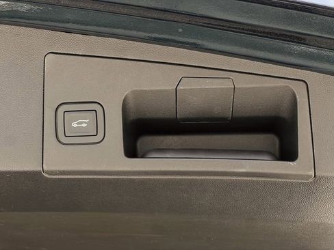 New 2026 Cadillac XT5 Luxury image 26