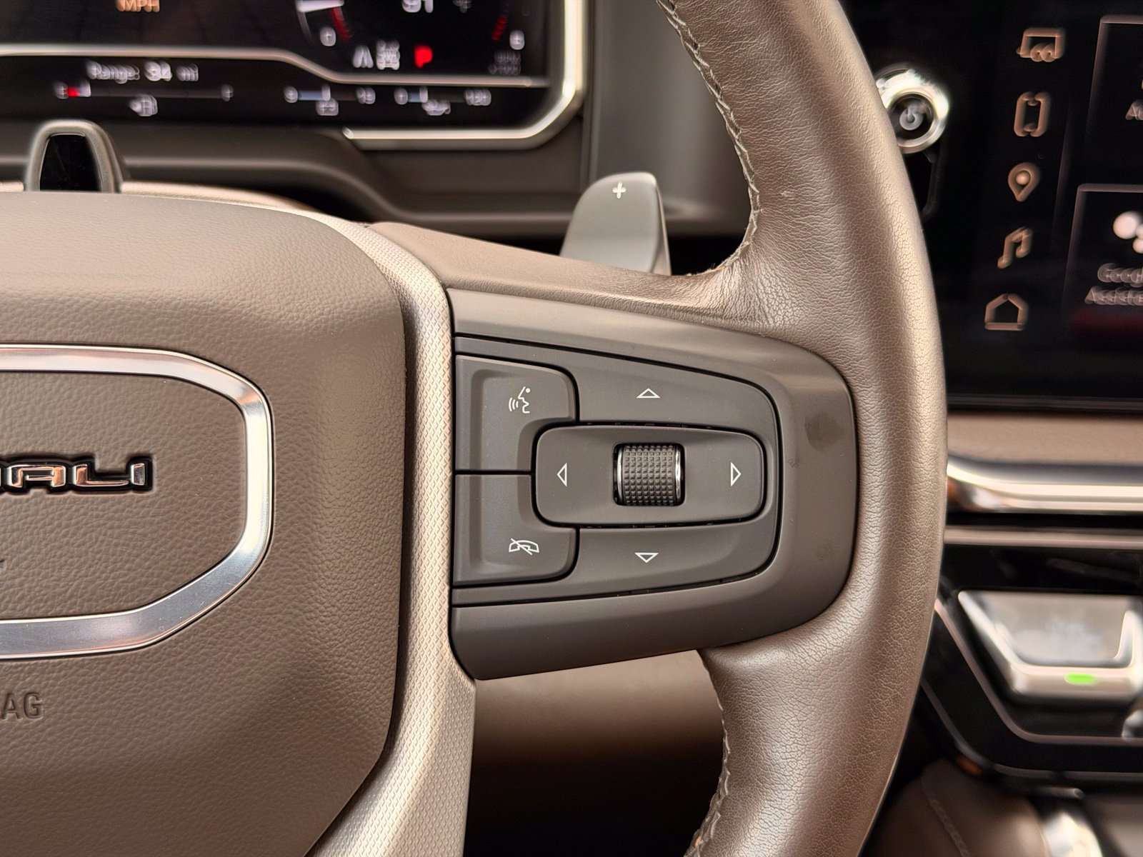 Used 2023 GMC Sierra 1500 Denali AWD/4WD image 36