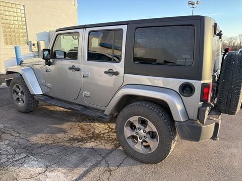 Used 2018 Jeep Wrangler Unlimited Sahara image 20