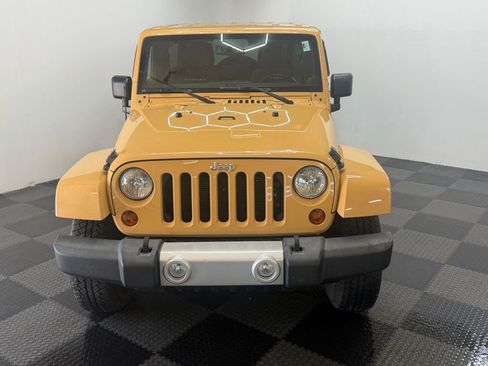 Used 2013 Jeep Wrangler Unlimited Sahara w/ Connectivity Group AWD/4WD image 3