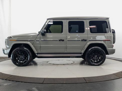 Certified 2025 Mercedes-Benz G 580 w/ Manufactur Interior Package image 4