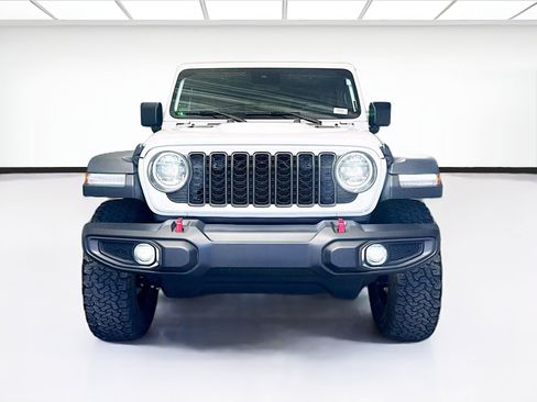 Used 2024 Jeep Wrangler Unlimited Rubicon w/ Convenience Group AWD/4WD image 2