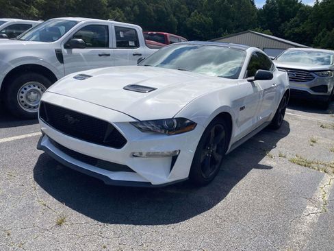 Used 2022 Ford Mustang GT w/ Equipment Group 301A RWD image 3