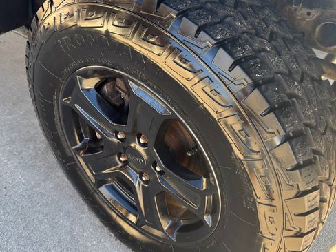 Used 2019 Jeep Wrangler Unlimited Sport S image 31