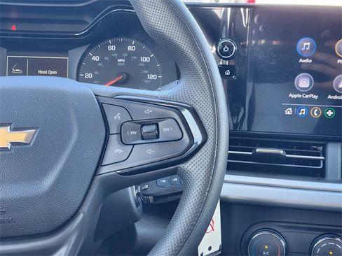 Used 2025 Chevrolet Trax LS w/ LS Convenience Package image 29