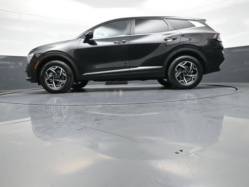 Used 2023 Kia Sportage LX AWD/4WD image 32