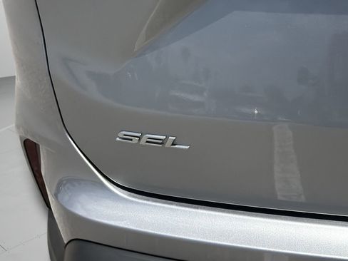 Used 2024 Ford Edge SEL w/ Convenience Package AWD/4WD image 10