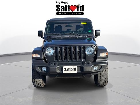 Used 2021 Jeep Gladiator Sport w/ Trailer Tow Package image 7