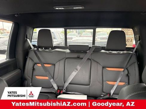 Used 2021 GMC Sierra 2500 AT4 w/ AT4 Preferred Package AWD/4WD image 5