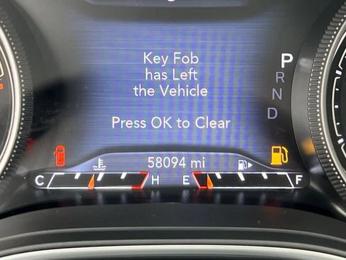 Used 2021 Jeep Cherokee Trailhawk w/ Trailer Tow Group AWD/4WD image 46