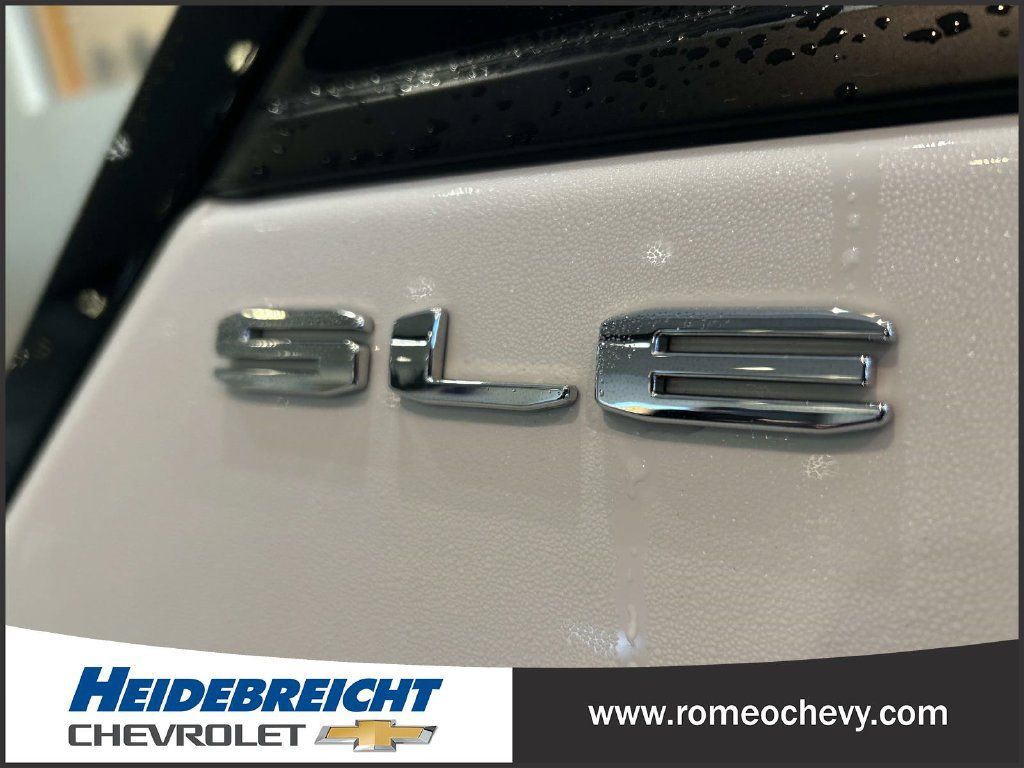 Used 2024 GMC Terrain SLE w/ Driver Convenience Package FWD image 37