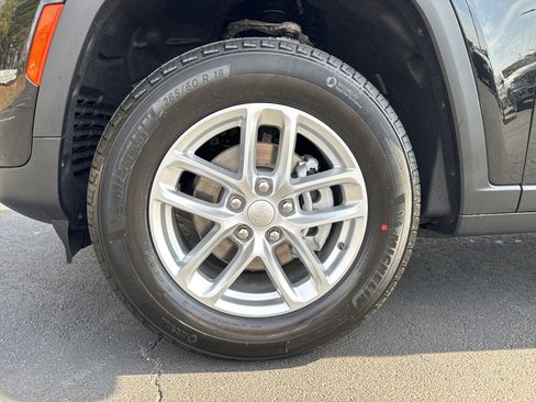 New 2026 Jeep Grand Cherokee Laredo X image 13