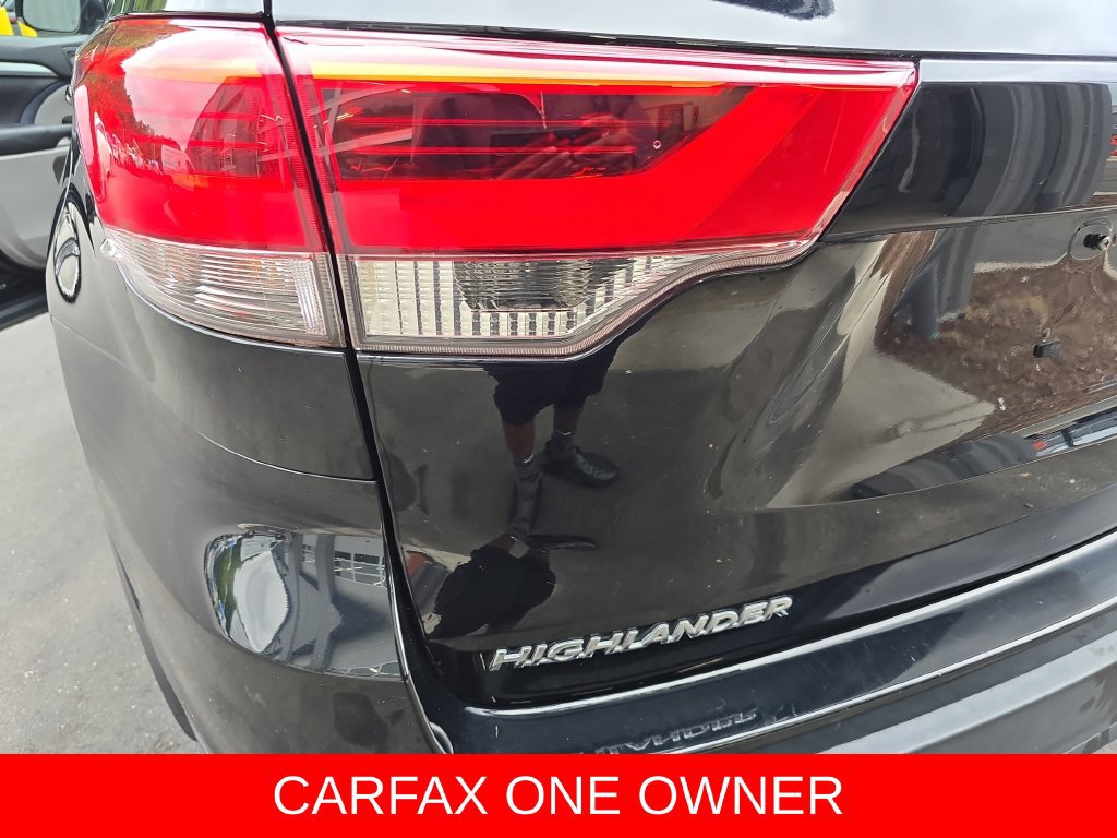 Used 2017 Toyota Highlander XLE AWD/4WD image 36