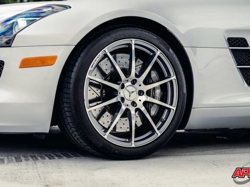 Used 2011 Mercedes-Benz SLS AMG Coupe image 66