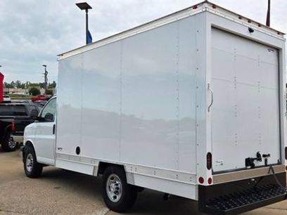 New 2026 Chevrolet Express 3500 w/ Power Convenience Package