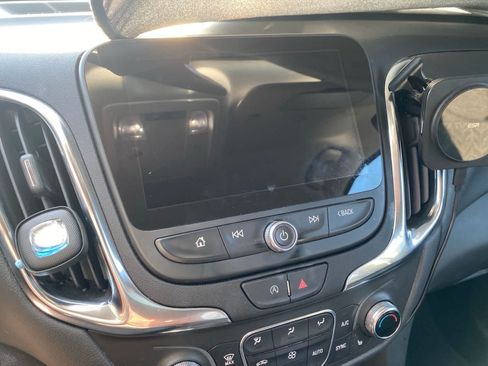 Used 2024 Chevrolet Equinox LT FWD image 19