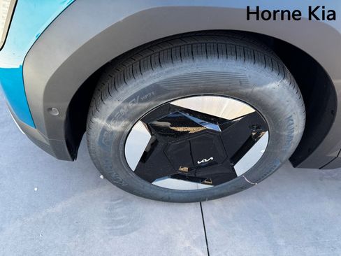 New 2026 Kia EV9 Wind image 8