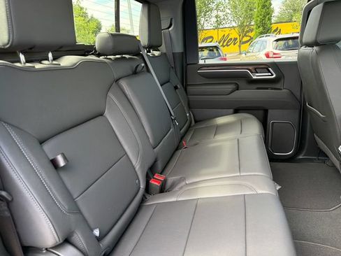 New 2026 GMC Sierra 2500 SLT w/ SLT Premium Package AWD/4WD image 23